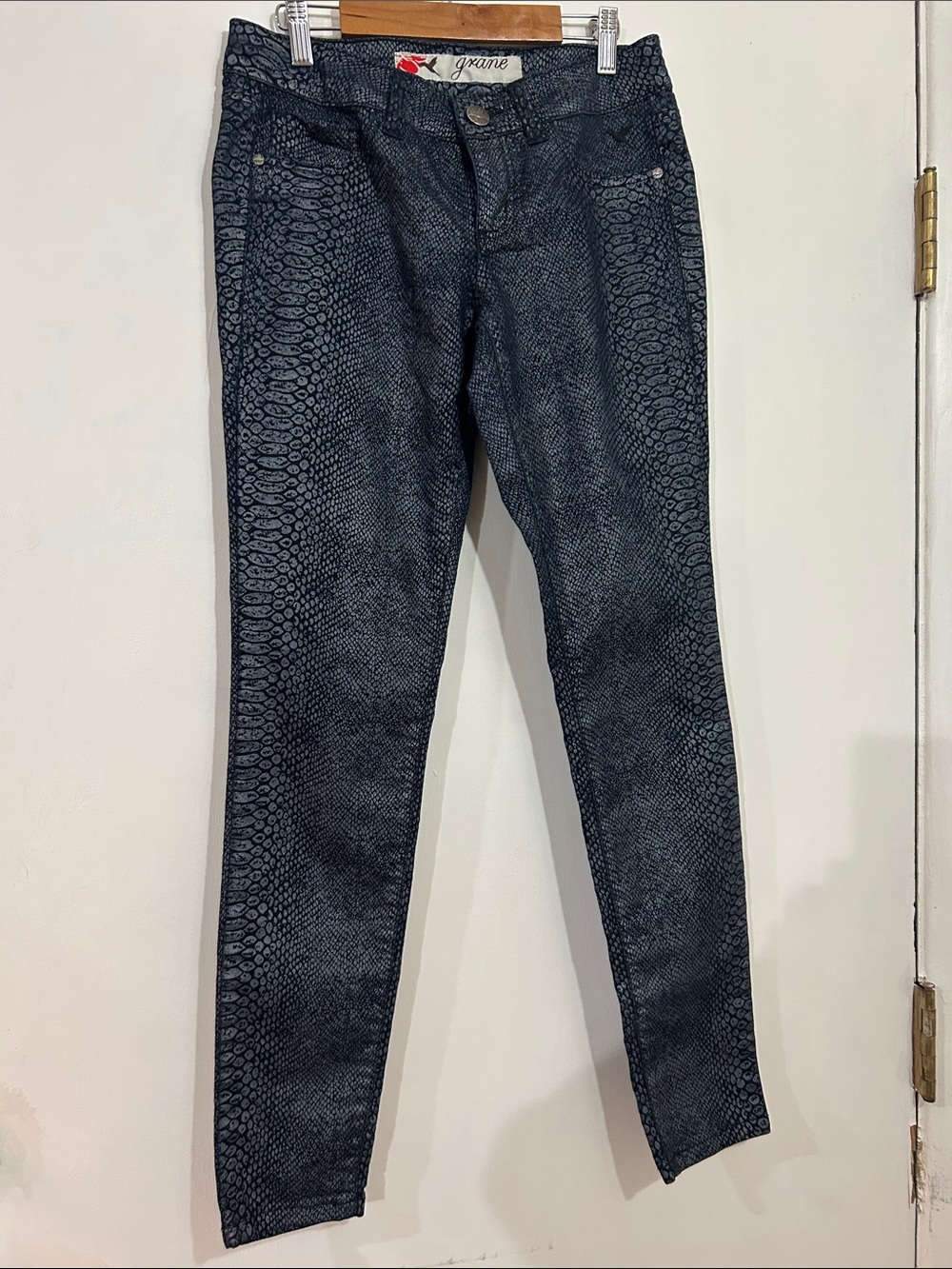 Grane Black Snake-Print Skinny Jeans